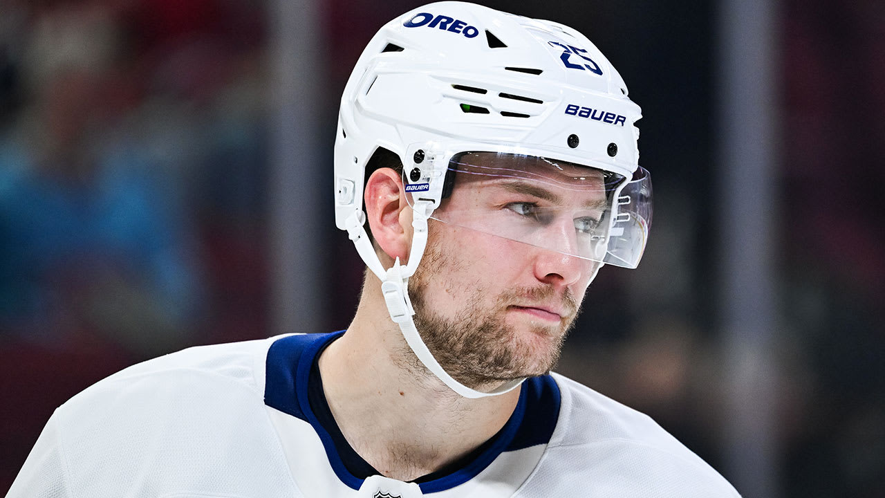Blues acquire Carlo in trade with Maple Leafs