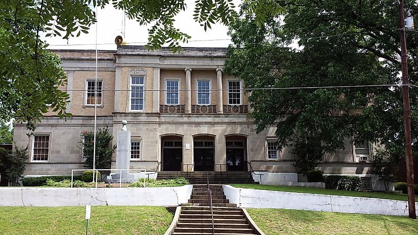 The main facade of the Lee County Courthouse in Marianna, Arkansas