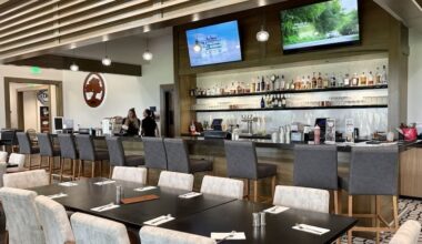 New clubhouse at Elmwood features restaurant, bar, banquet space