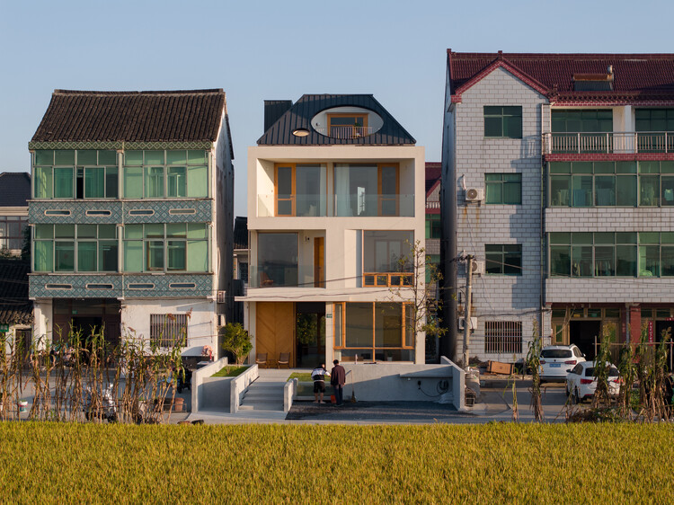 Mini South Villa / Dispacement Architectural Design - Exterior Photography, Windows, Facade