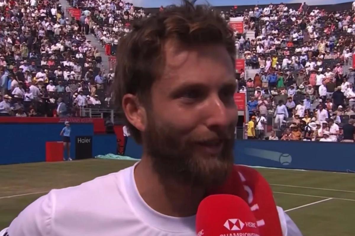 Corentin Moutet drops seven F-bombs in chaotic Queen’s interview