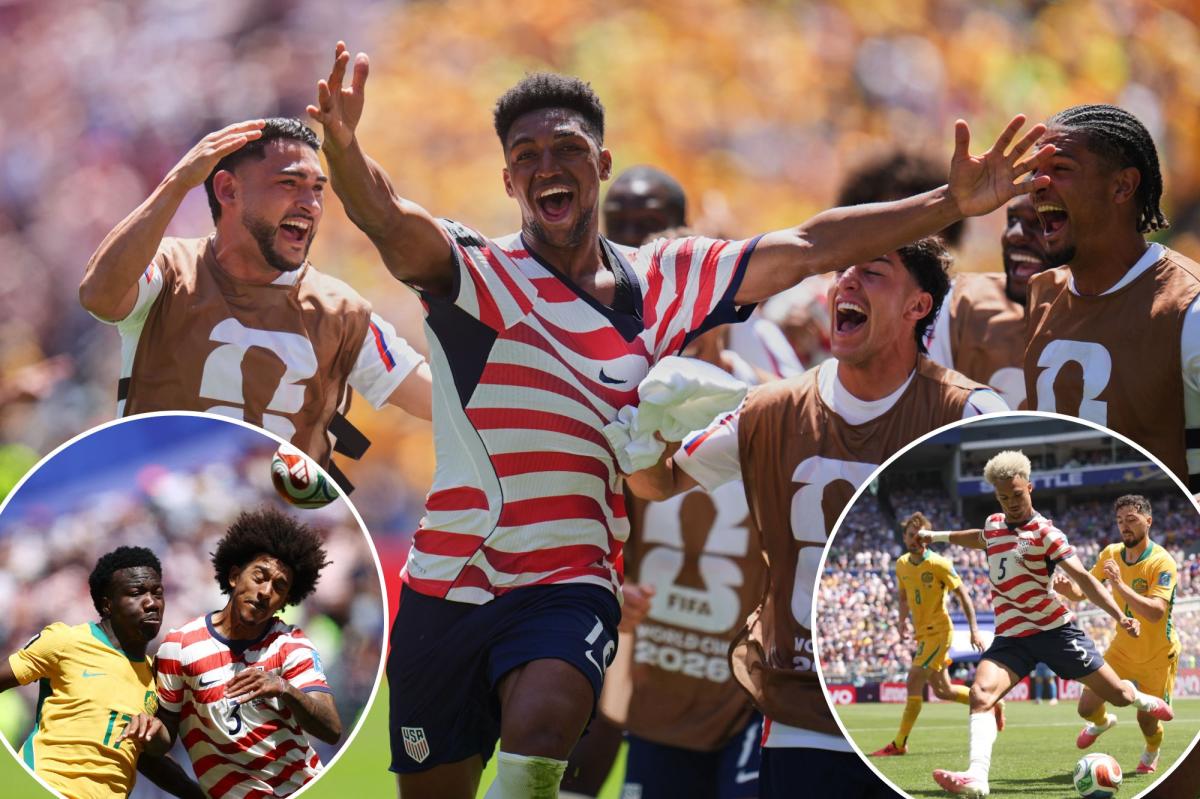 US rolls past Australia for knockout-round clinching win