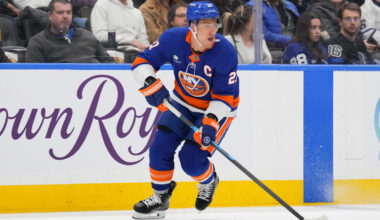 Lee's agent meets with Islanders, who hope to keep longtime captain