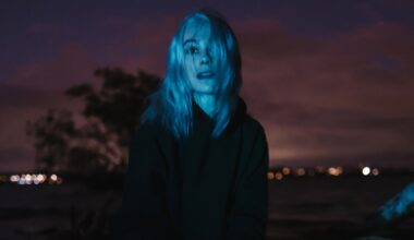 Phoebe Bridgers Announces Phone-Free 2026 Tour