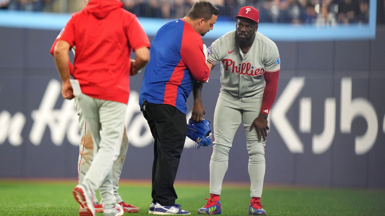 Phils' Adolis García to have season-ending surgery for lat injury