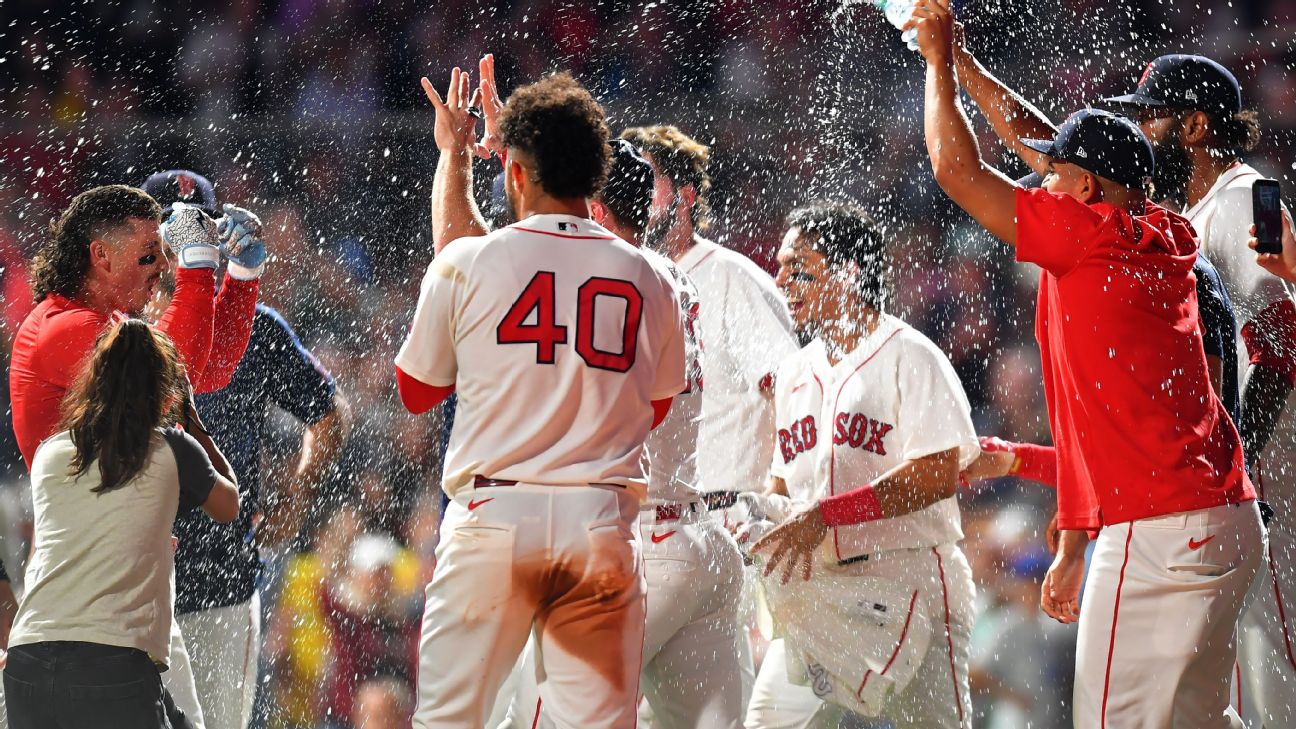 Red Sox rally in 10th, complete four-game sweep of Yankees