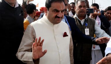 US federal judge questions DOJ decision to drop Adani charges | Courts News