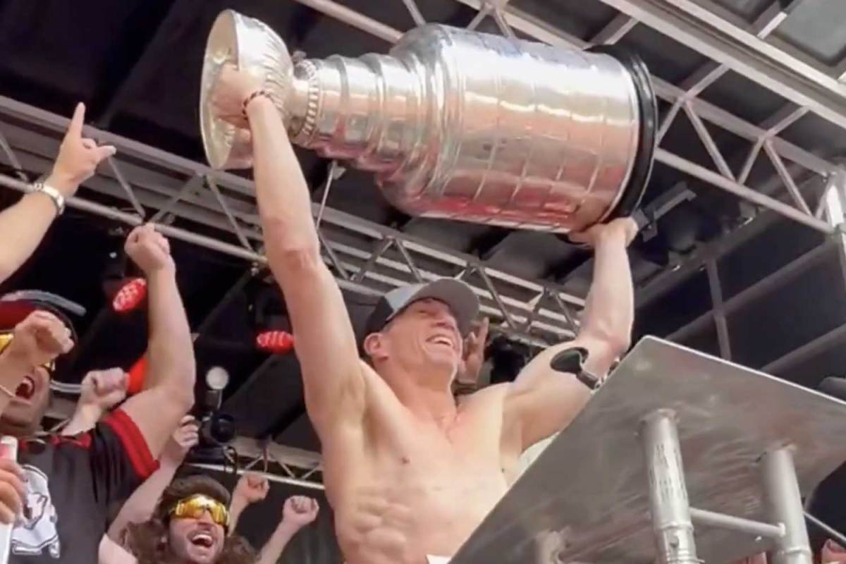 ‘He’s gonna be the coach as long as he’d want to be’: Rod Brind’Amour apparently has a contract for life with the Carolina Hurricanes