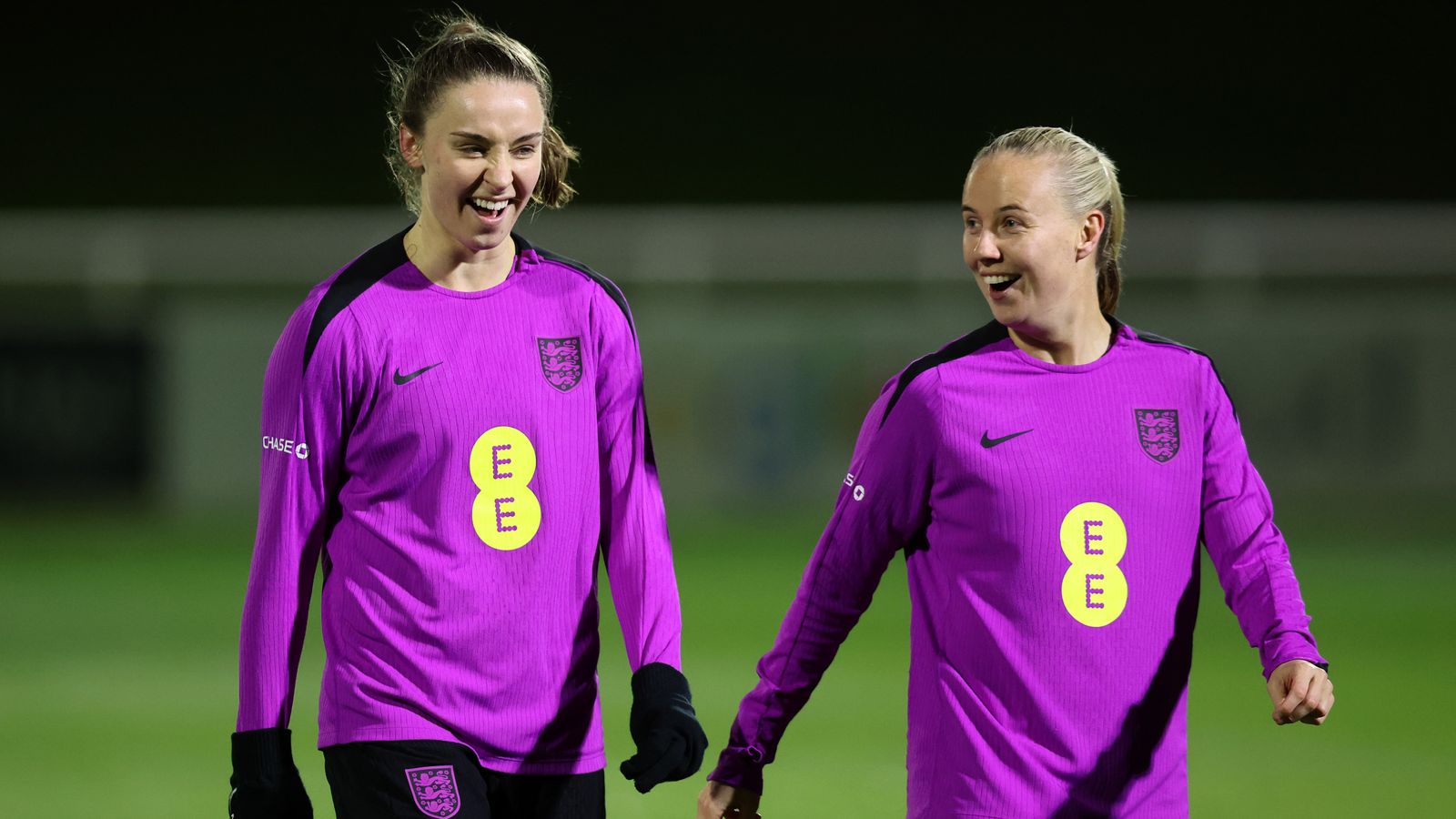 Man City are closing in on the signings of Niamh Charles and Beth Mead