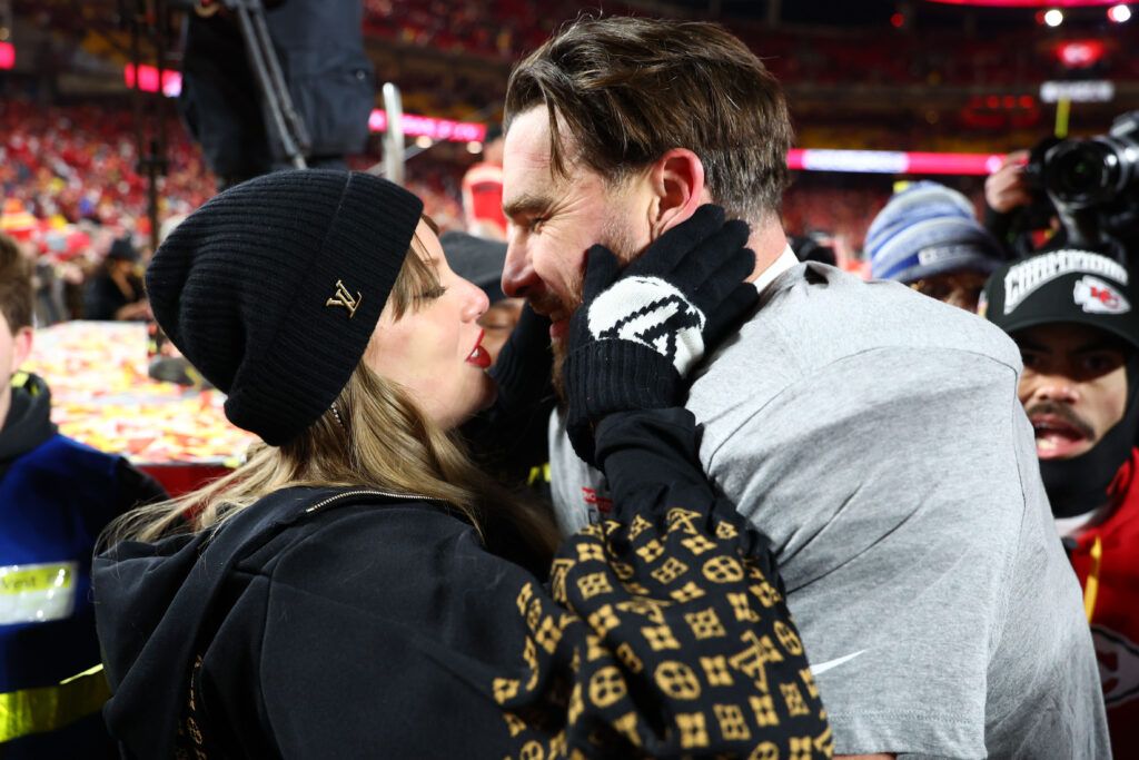 'This Can't Be Real' — NFL World Reacts To Rumors Of Taylor Swift Marrying Travis Kelce At Madison Square Garden