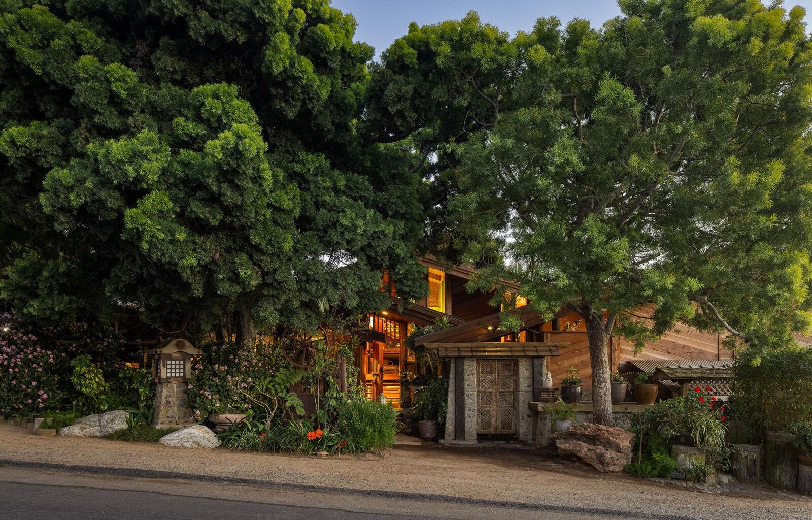 Kendrick Bangs Kellogg Reimagined This $4.5M San Diego Home for a Pair of Artists