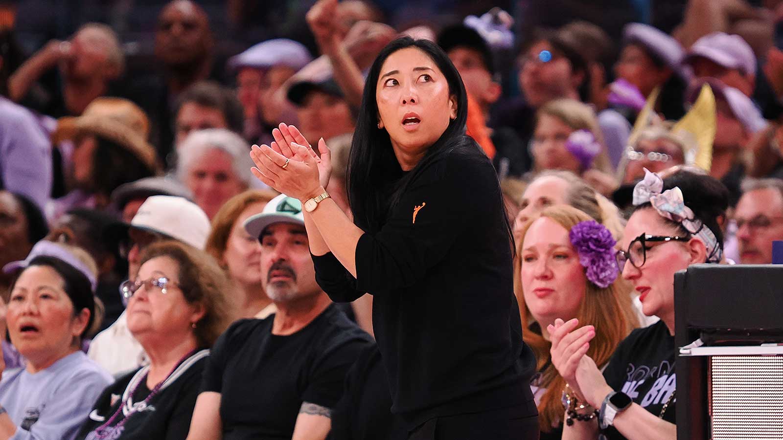 Golden State Valkyries head coach Natalie Nakase during the third quarter against the Minnesota Lynx at Chase Center. 