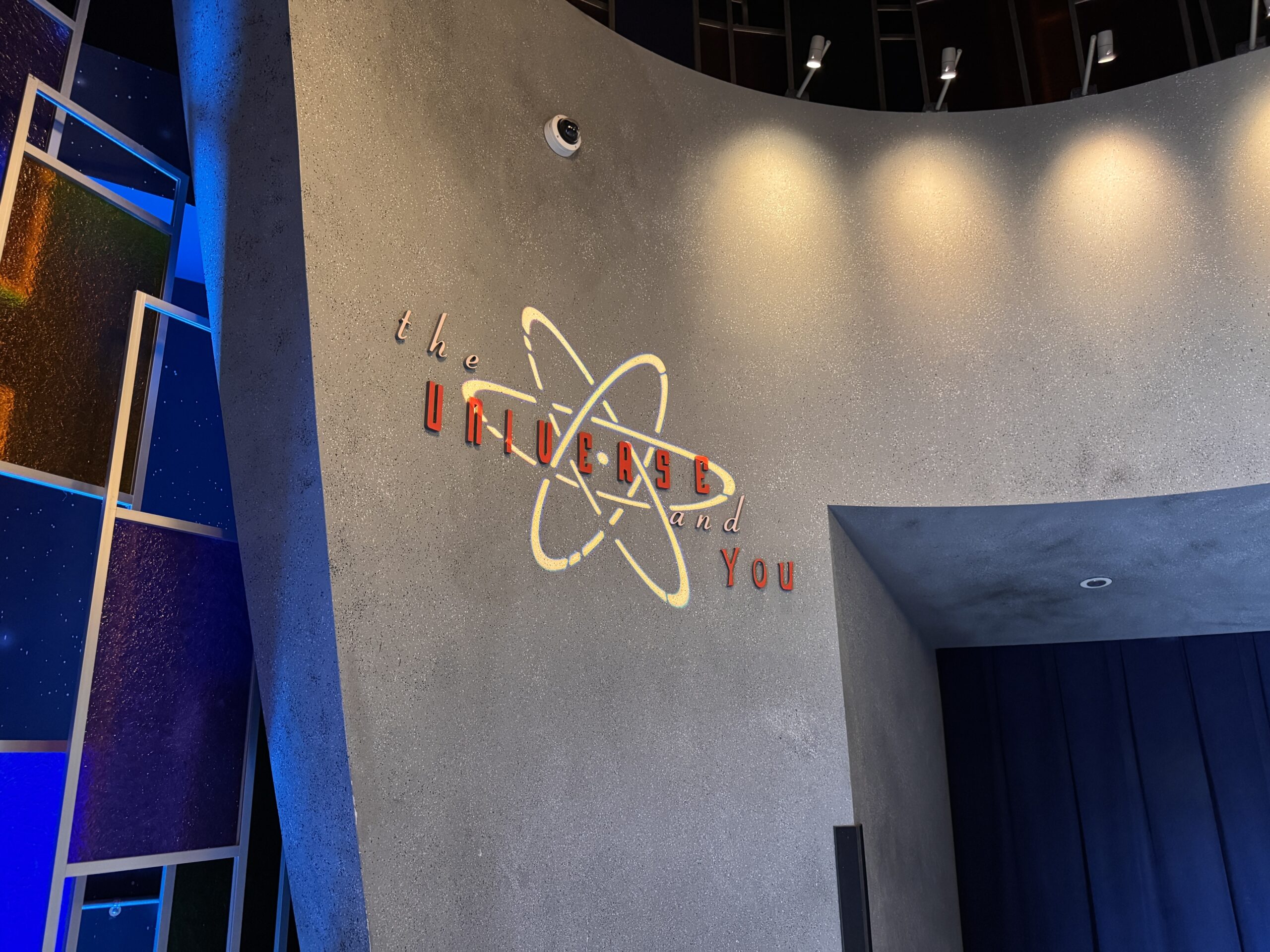 Men in Black: Alien Attack closed from June 1 through June 16. Though the ride experience hasn't changed, there are various improvements to be found. Audio throughout is better with some new and improved sound effects.