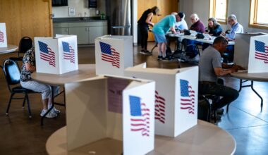 Polls start to close as voters across U.S. pick candidates for governor, Congress : NPR