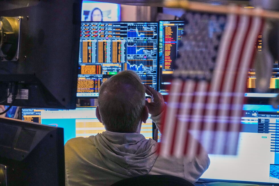 Oil rises toward $100 as U.S.-Iran ceasefire wobbles, stocks cling near records