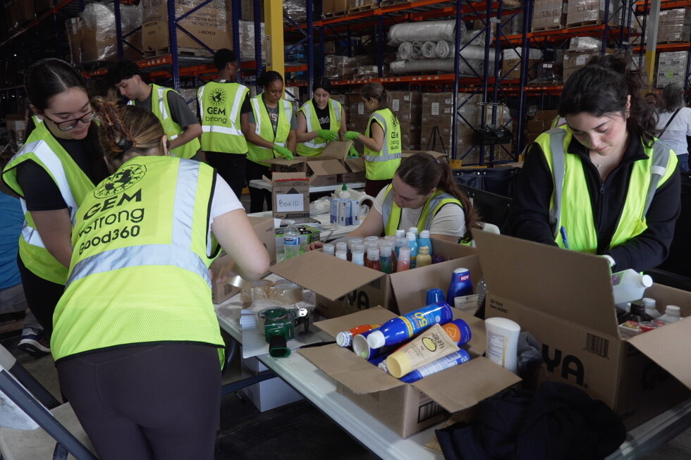 Venezuelans in the US try to organize aid after devastating earthquake