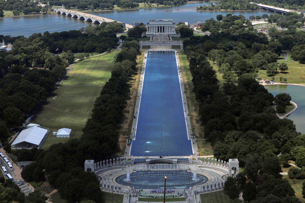 Reflecting Pool liner was cut with a sharp knife or razor, official says