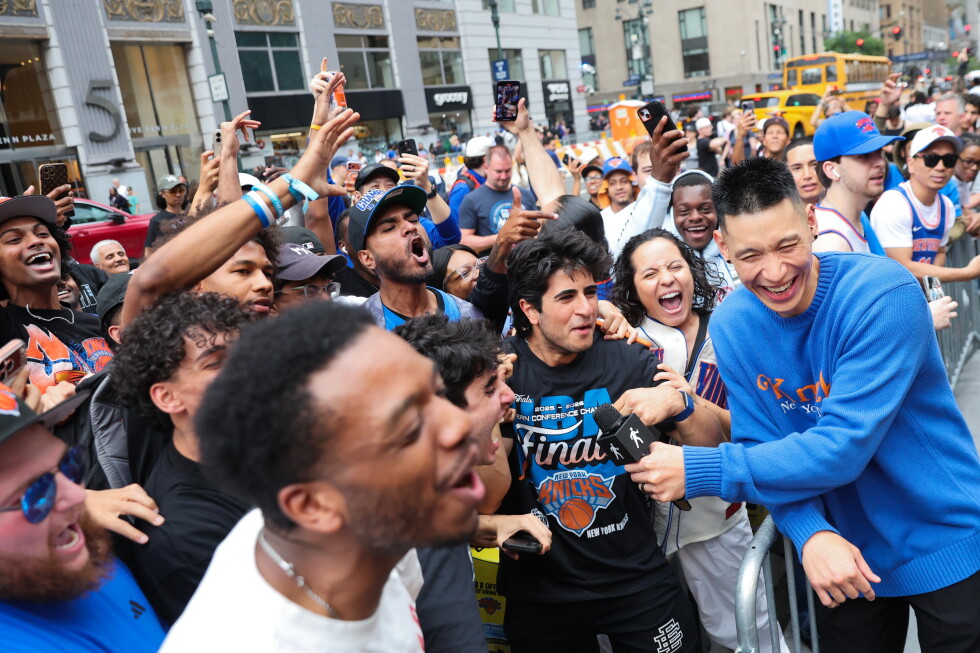 Knicks aim for championship as NYC prepares for sports spectacle