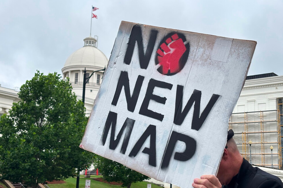 Supreme Court allows Alabama to use congressional map favoring GOP