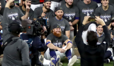 Dodgers great Justin Turner answers your questions, names his favorite baseball guy