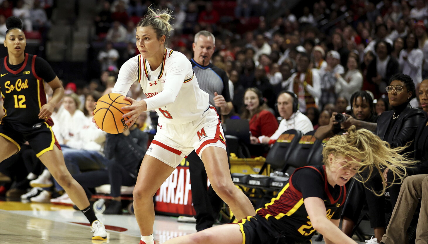 Sky waive Saylor Poffenbarger - Chicago Sun-Times