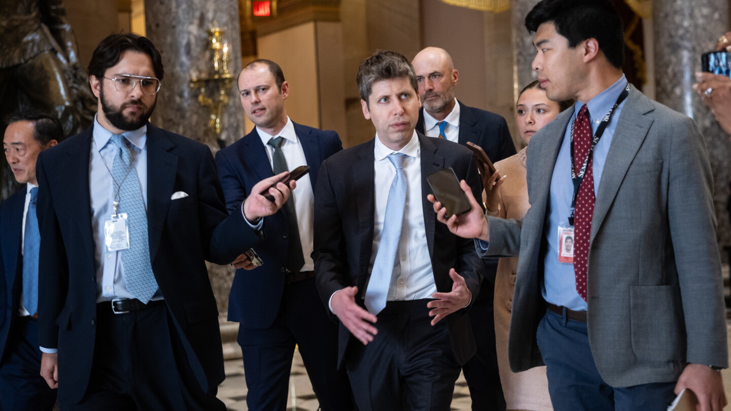 Senior U.S. Officials Eye Government Shares in AI Giants