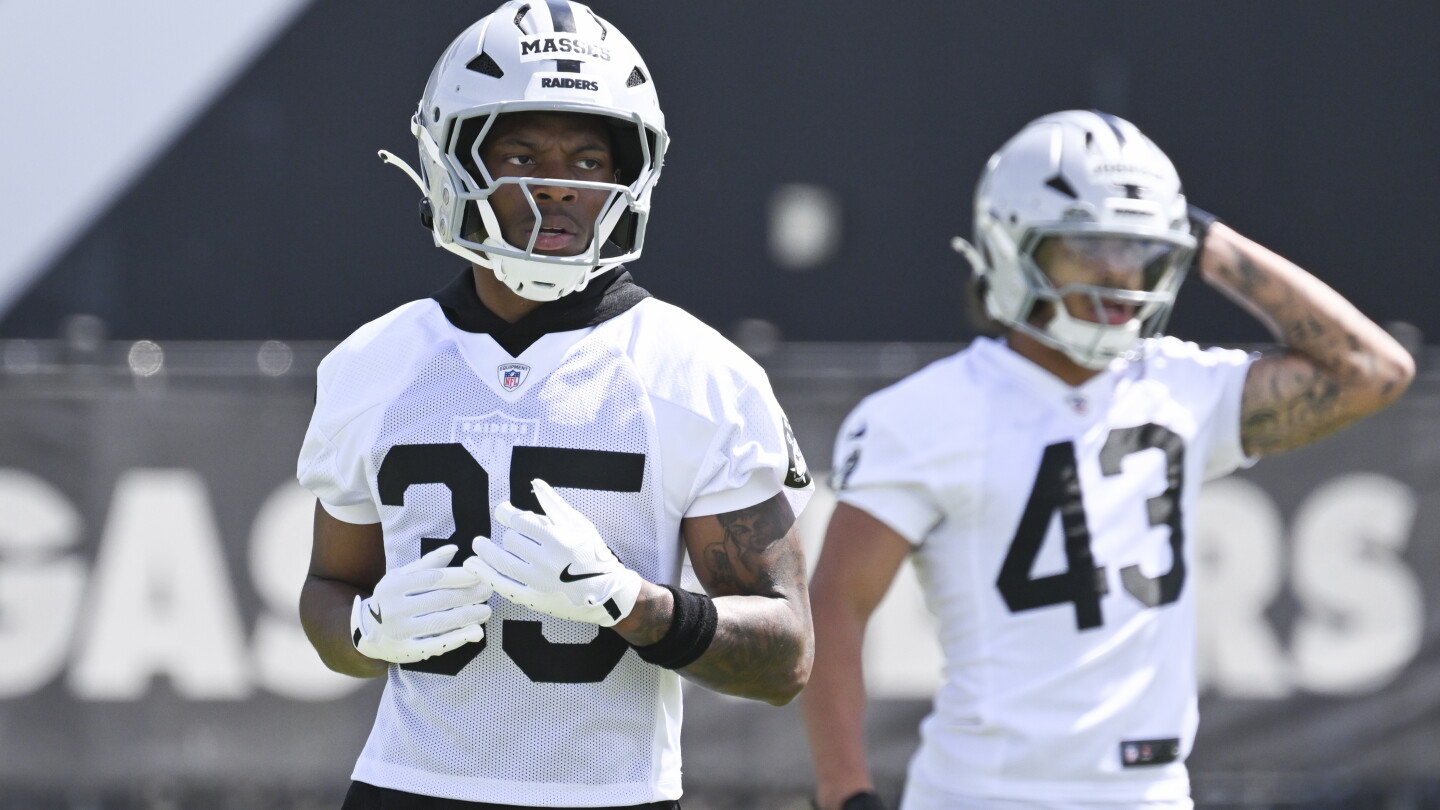 Raiders' fifth-round rookie cornerback Hezekiah Masses is in the mix for a starting job