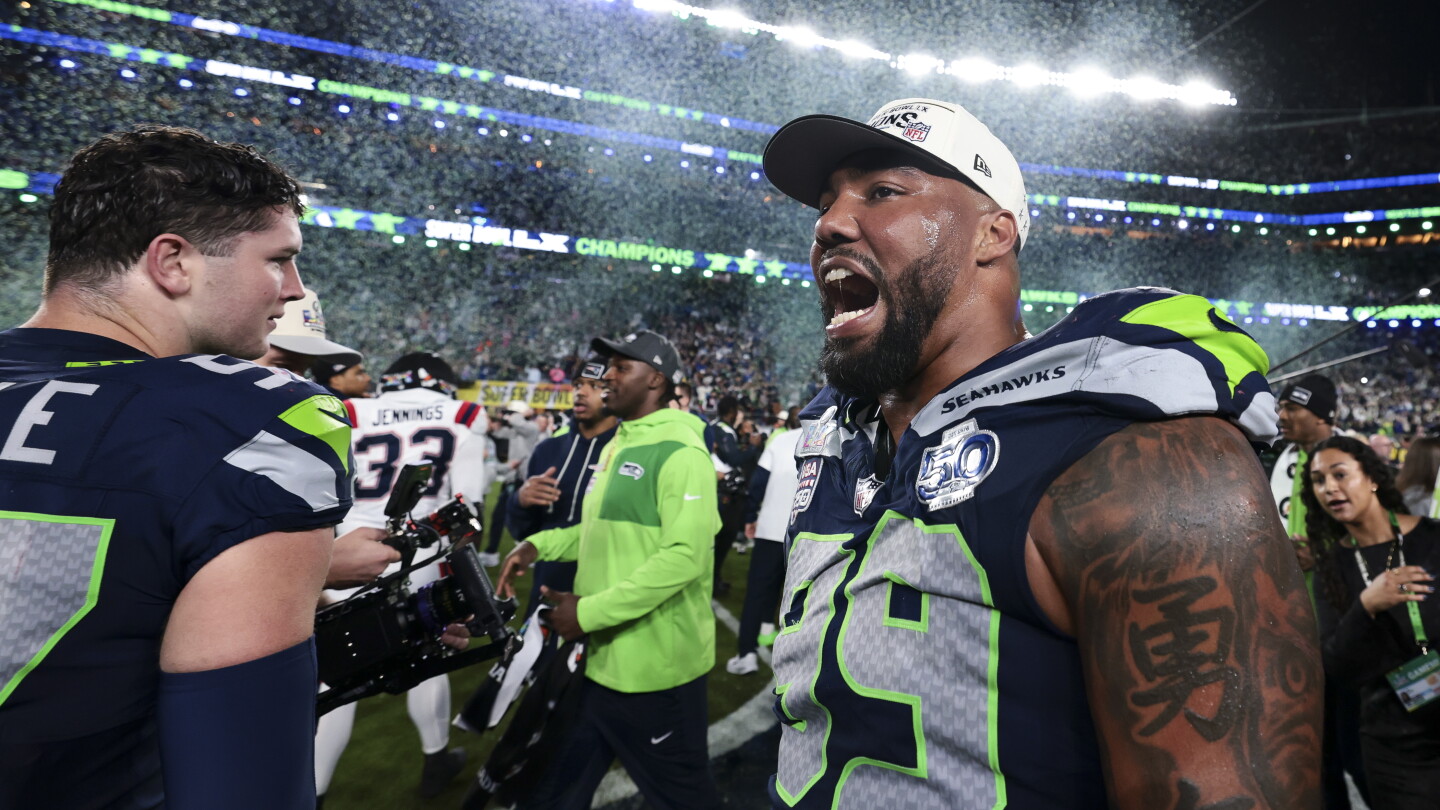 Leonard Williams says Seahawks' older players are leading the way in voluntary workouts