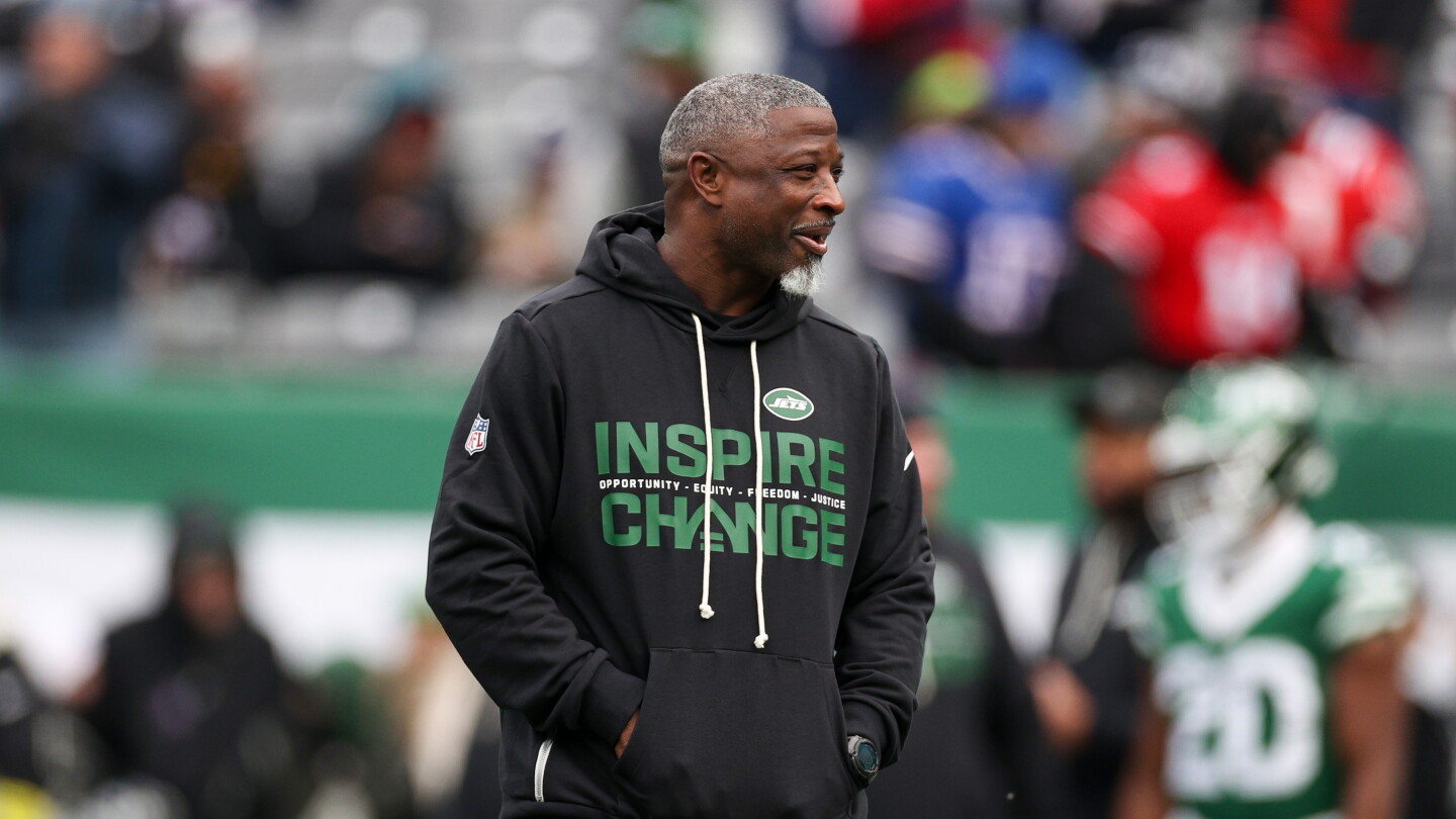 Aaron Glenn on Jets having no prime-time games: "You earn the right"