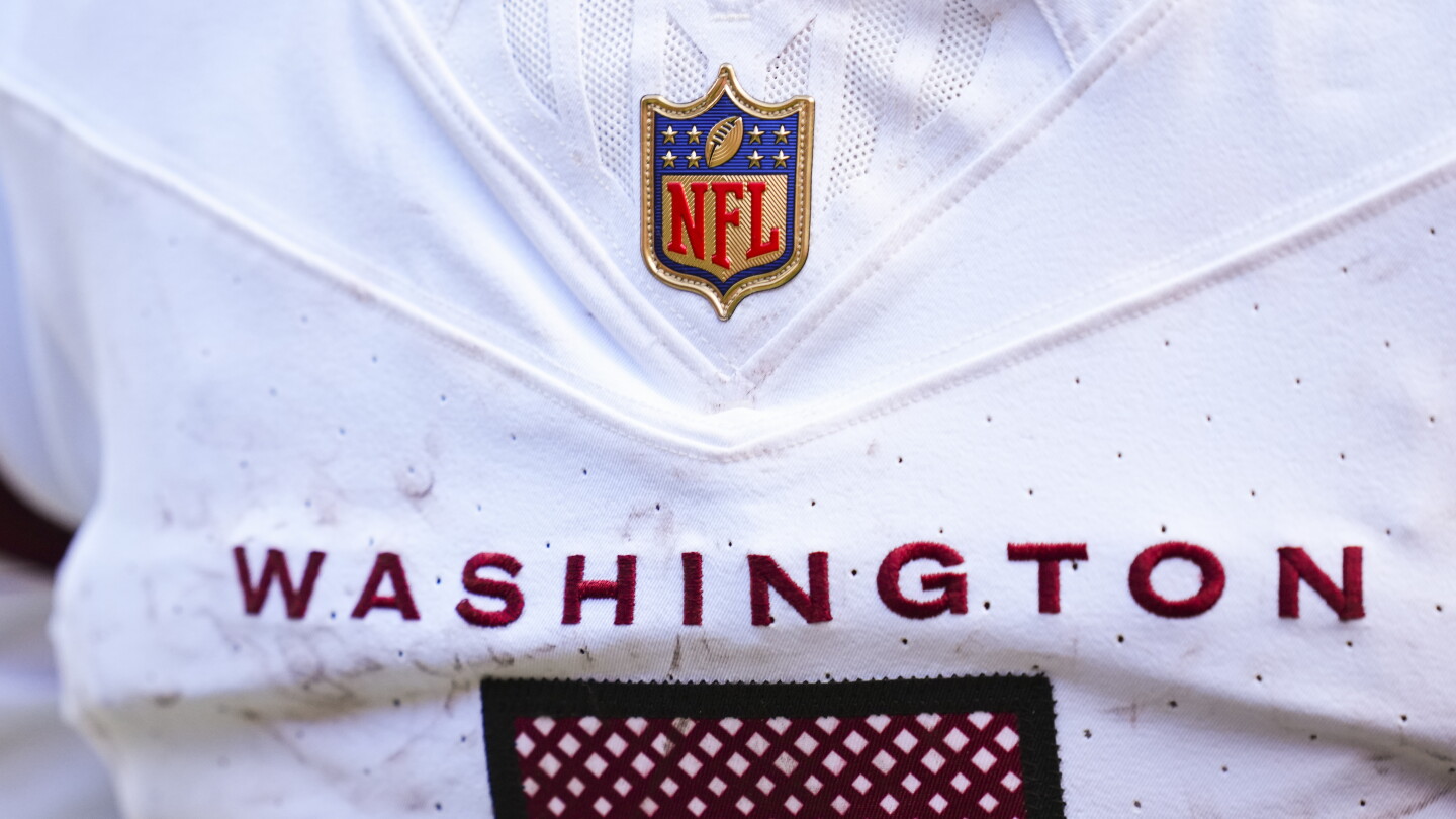 2025 awards result in gold shields for Rams teammates Matthew Stafford, Myles Garrett