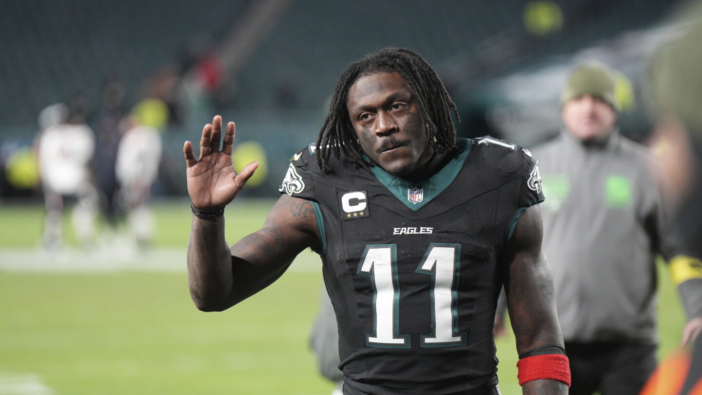 Big Dom debunks social-media theory regarding A.J. Brown's exit from Philly
