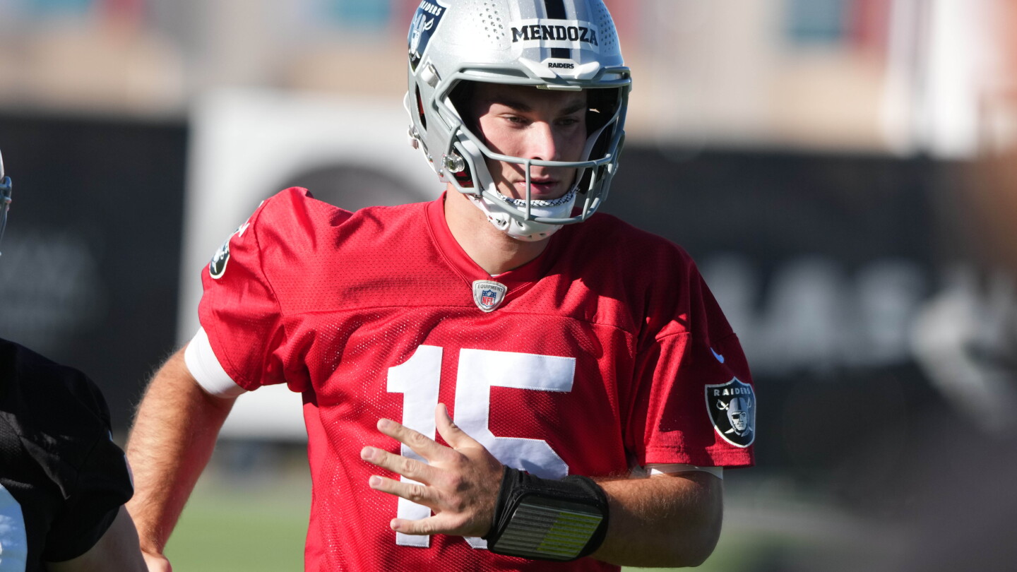 Fernando Mendoza says Tom Brady is teaching him how to lead an NFL team