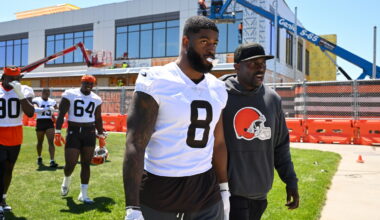 Jared Verse to wear No. 8 with Browns, Dillon Gabriel will change his number