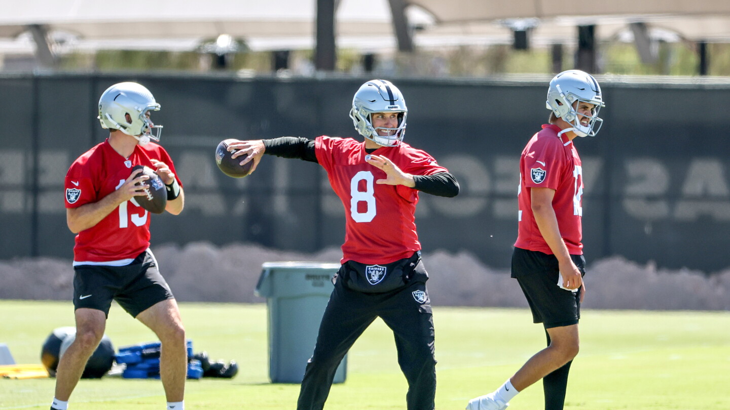 Kirk Cousins rejects mentor title, calls the QBs room a collaboration