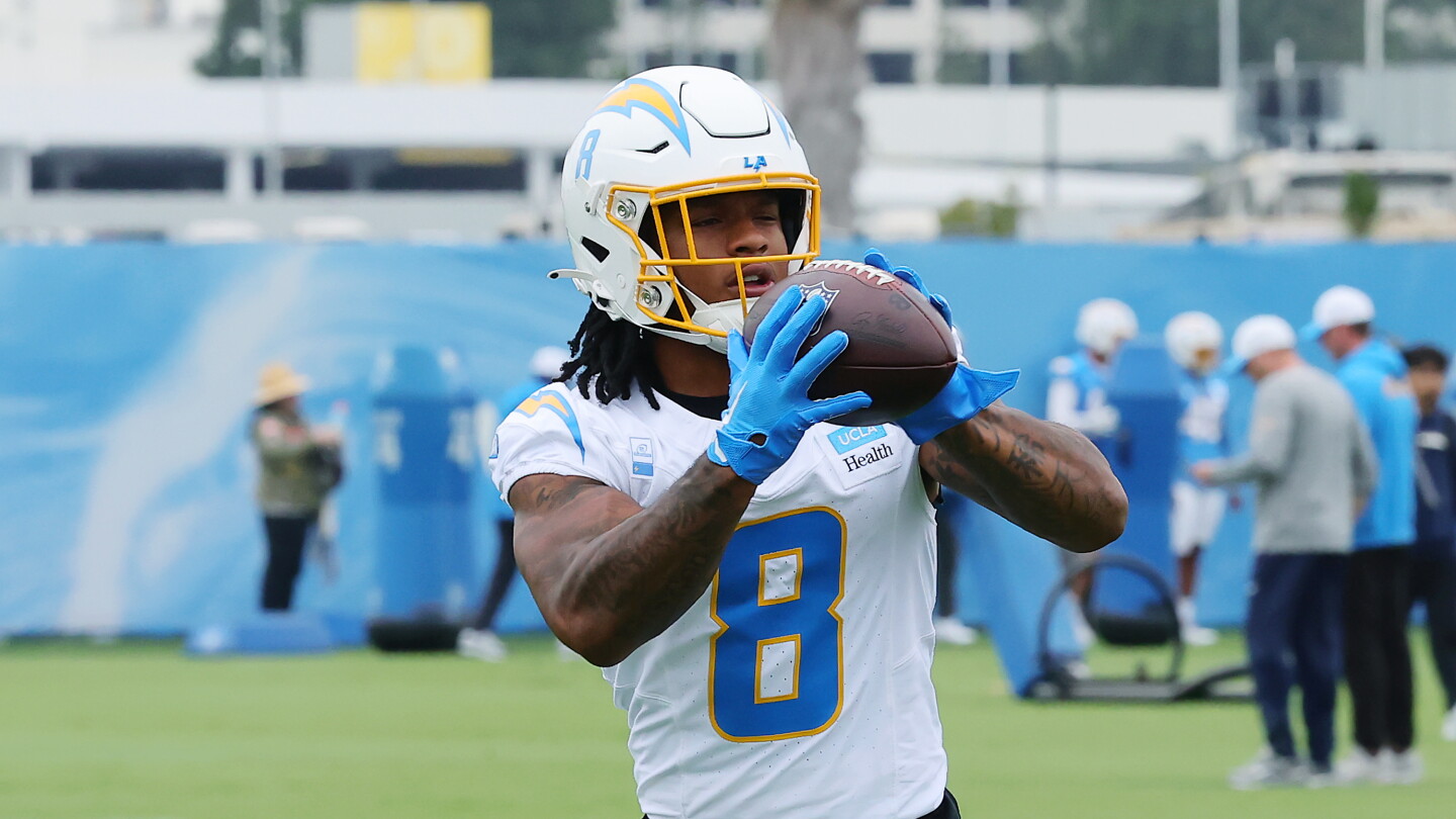 Omarion Hampton: Mike McDaniel will be "super good" for Chargers RBs