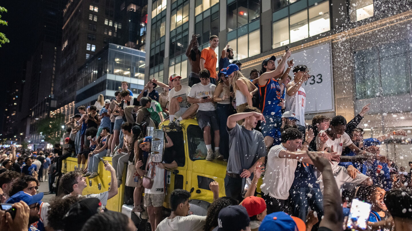 Knicks NBA title gives many NFL fan bases a reason to keep dreaming