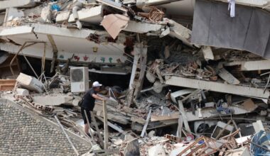 Rescuers scramble to find Venezuela earthquake survivors. And, SCOTUS rules on asylum