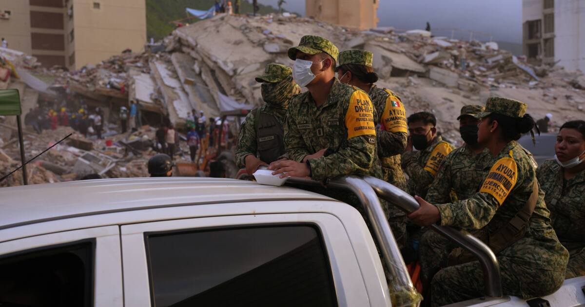 "If you are alive, make any noise": Venezuela searches rubble on day four