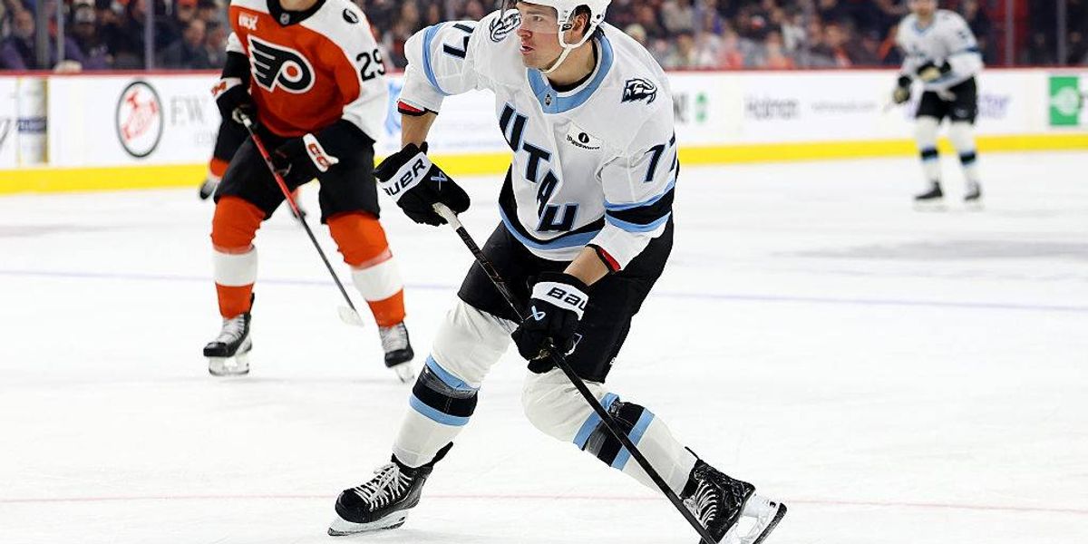 What to know about new Bruins winger JJ Peterka