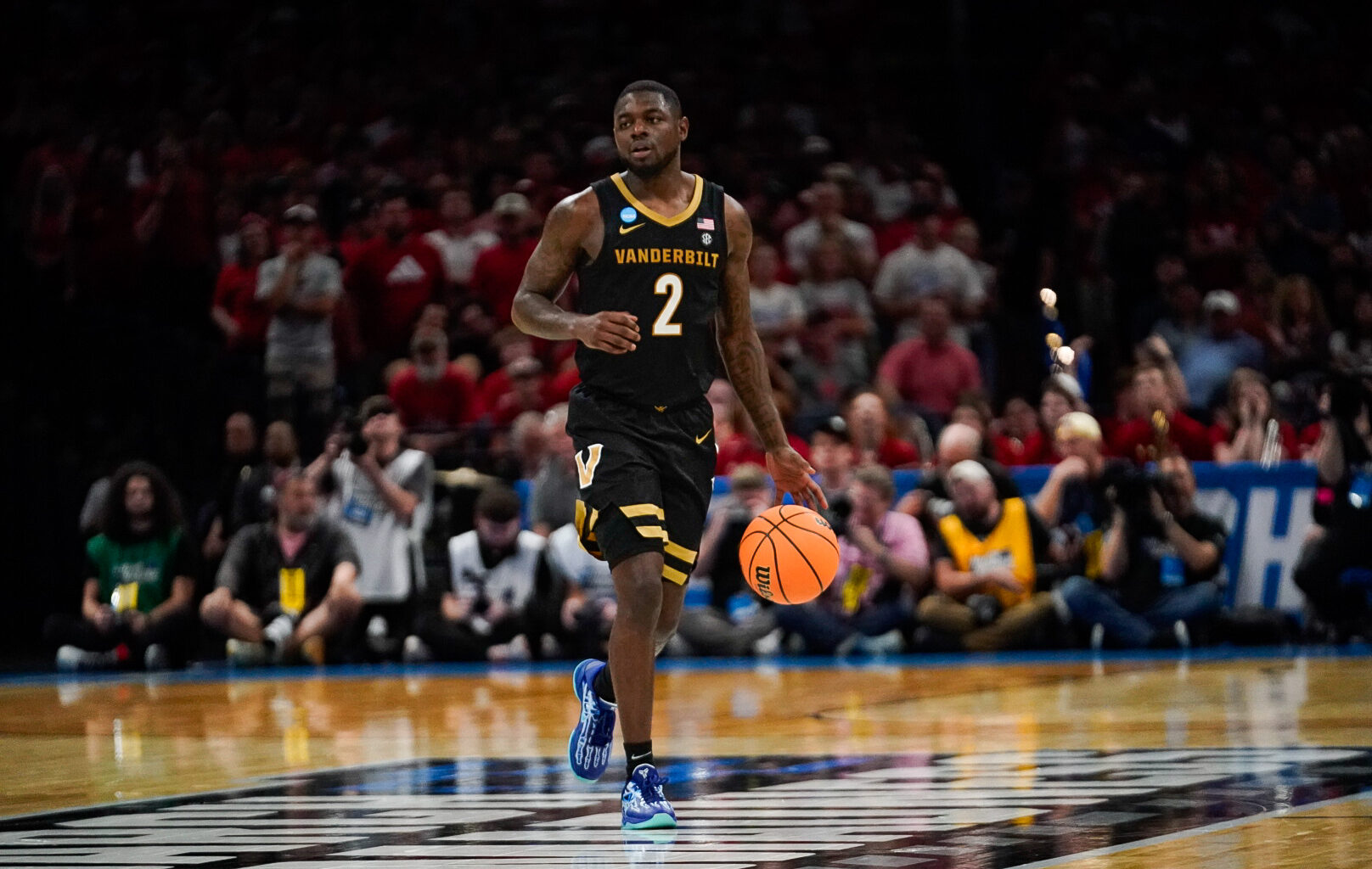 Duke Miles takes the ball up court, as photographed March 21, 2026. (Hustler Multimedia/Micheal Tung)