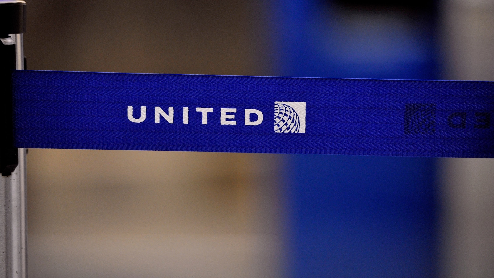 United Airlines flight bound for Minneapolis diverted because of unruly passenger