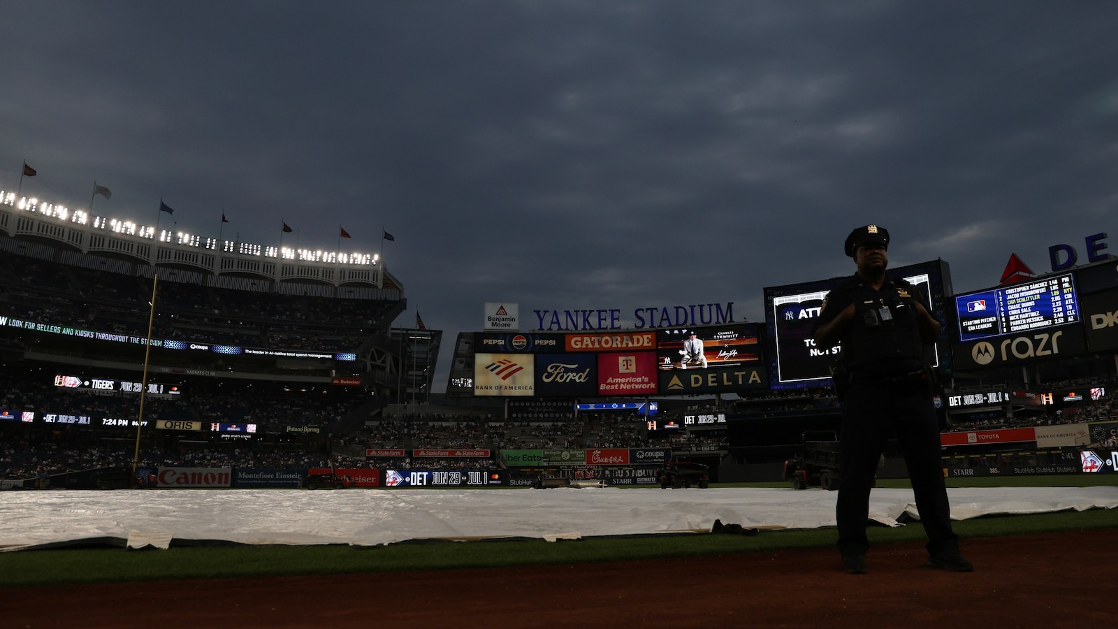 Red Sox and Yankees postponed due to rain, to play doubleheader on Aug. 29
