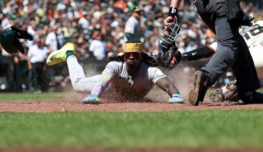 Athletics score 4 times with 2 out in the 9th inning, rally to beat the Giants 9-6