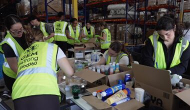 Venezuelans in the US rush to send aid to earthquake victims, but Caracas airport is closed