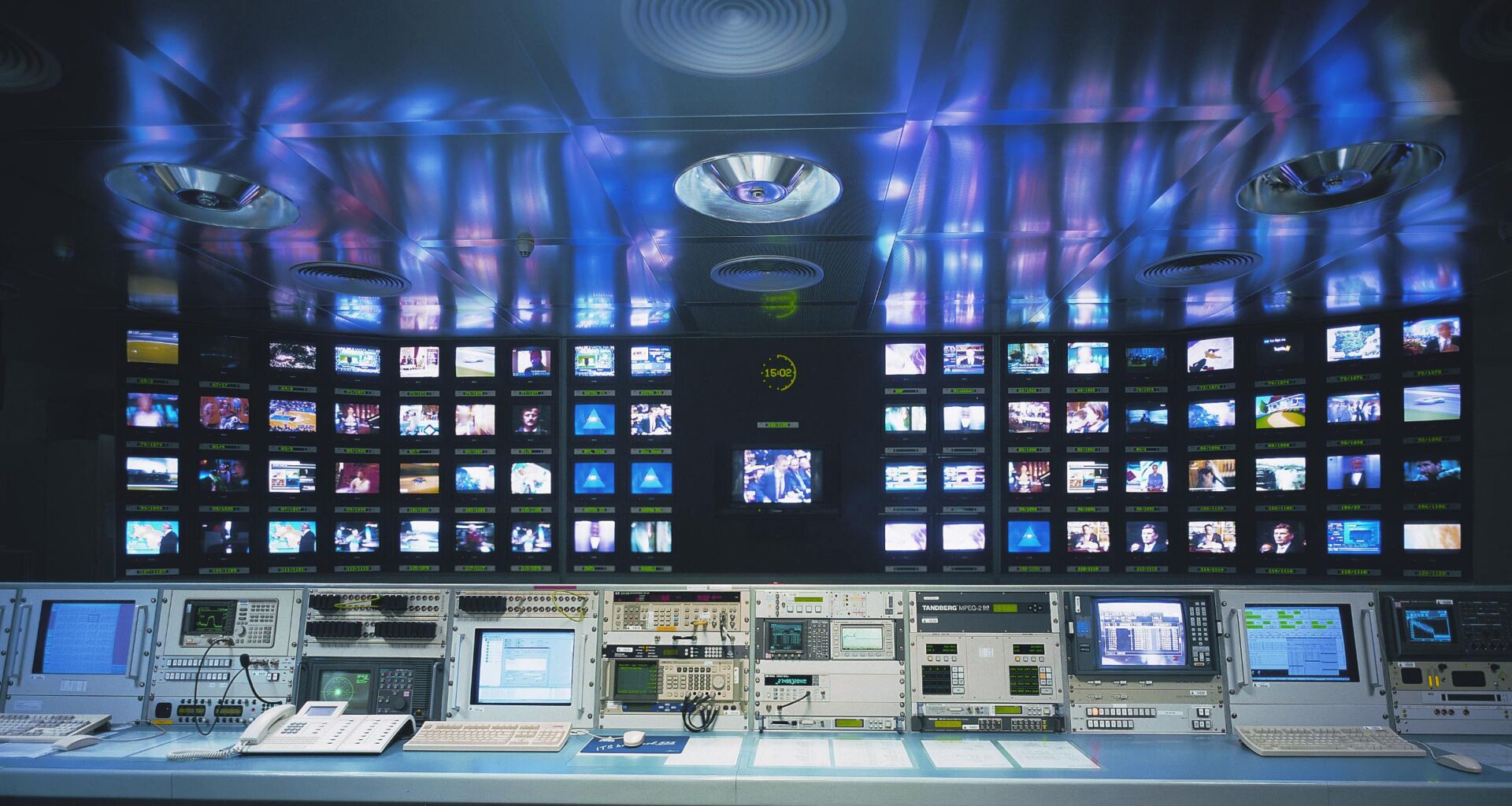 FCC approves sweeping space reforms while clearing more C-band for 5G