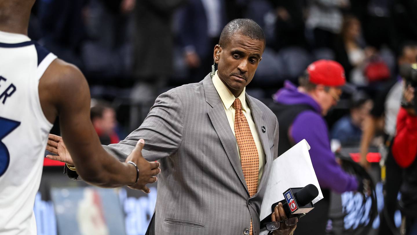 Exclusive: David Aldridge Weighs in on the Hornets' Polarizing Decisions
