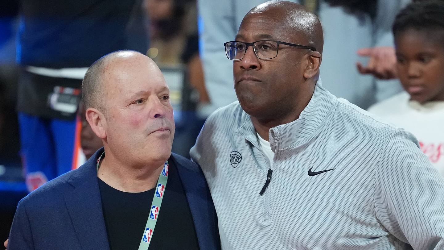 Knicks' Summer League Center Experiment Is Quickly Up in Flames