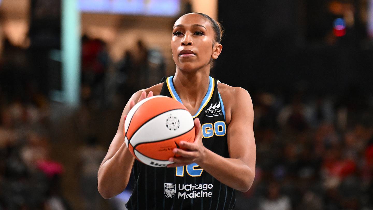 Chicago Sky guard Sydney Taylor