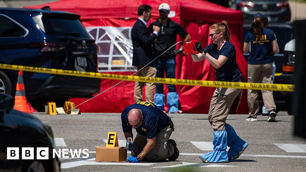 ICE told to halt most vehicle stops after pair of fatal shootings in Maine and Texas - BBC