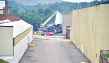 Shelter in place lifted east of Peoples Cartage fire scene | News, Sports, Jobs